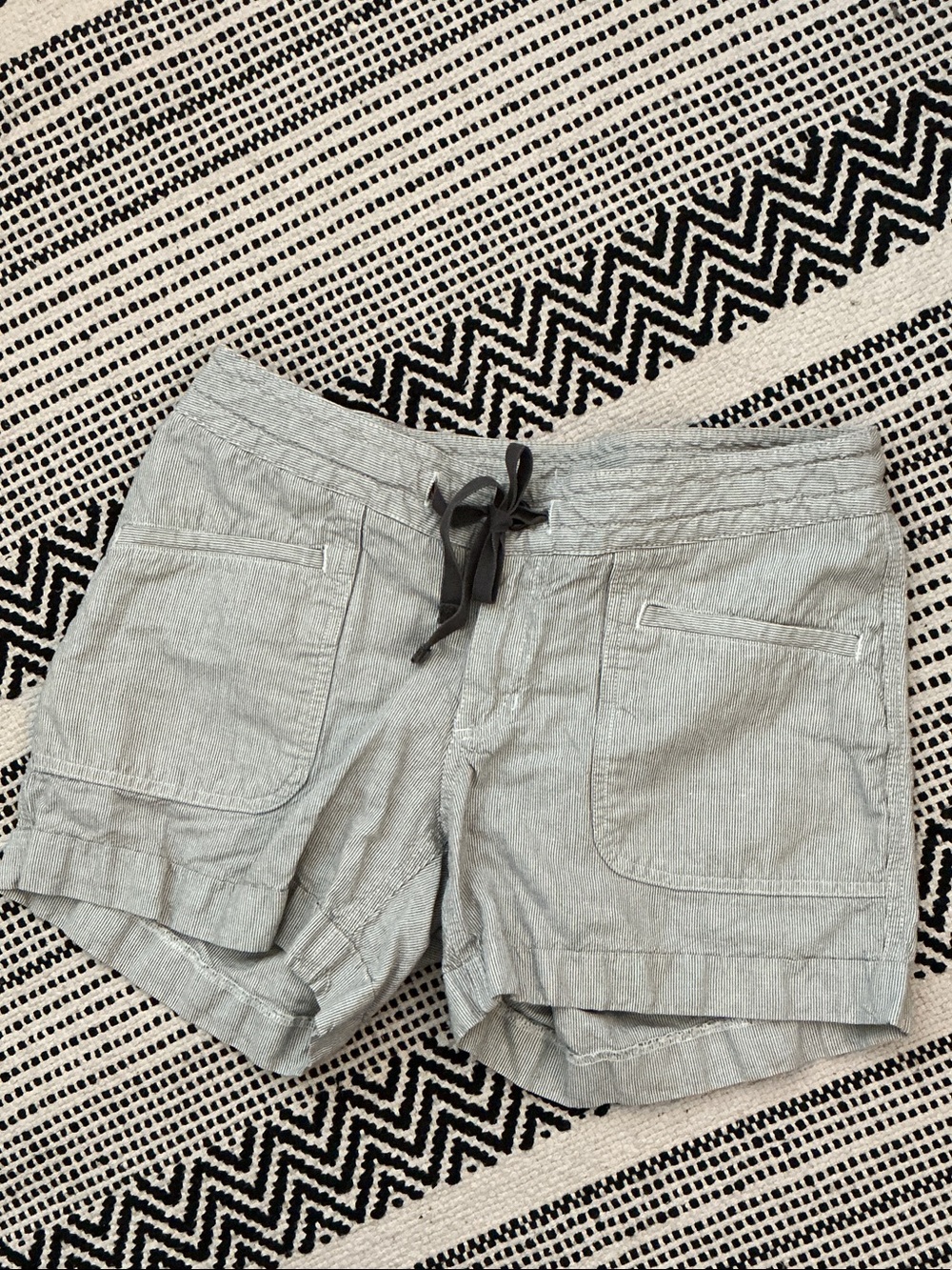The North Face Light Gray Women's Drawstring Athletic Shorts
